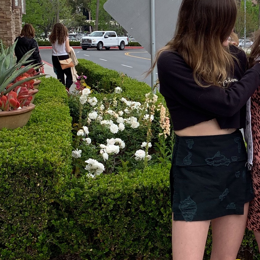 LF dark green distressed skort